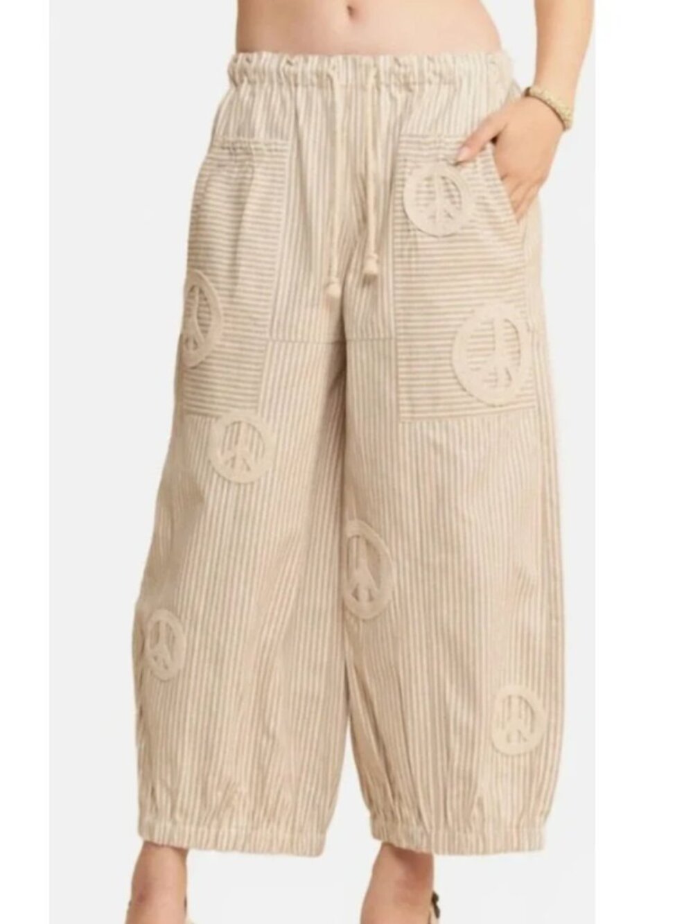 Davi & Dani White Tan Striped Pants Denim Jogger M Wide Leg Patchwork Peace Sign